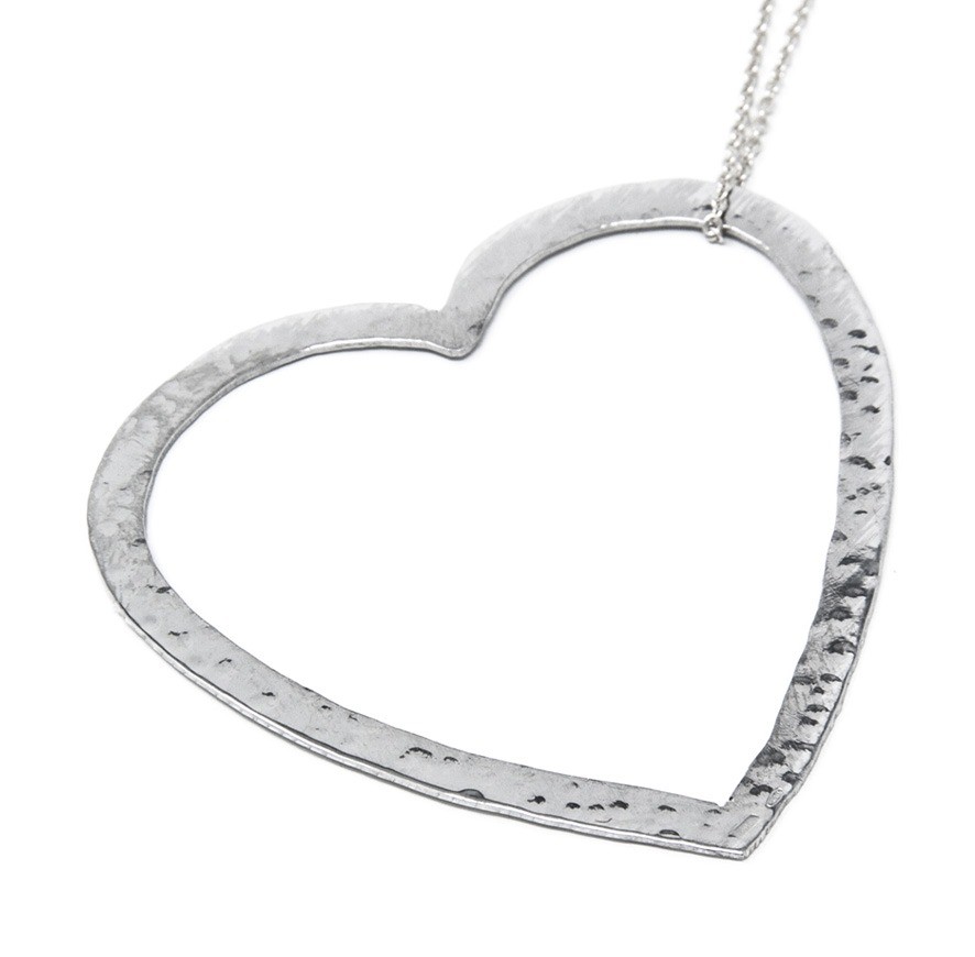 Chain with hammered open heart